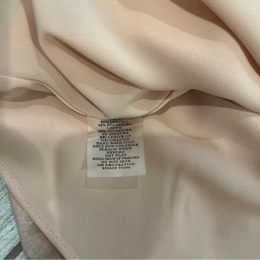 Ann Taylor Peach Floral Halter Top, Sz 2 - Picture 15 of 15
